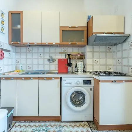 Apartment Caruggio Al Mare Vicino Al Mare E Comodo Al Centro Di Savona