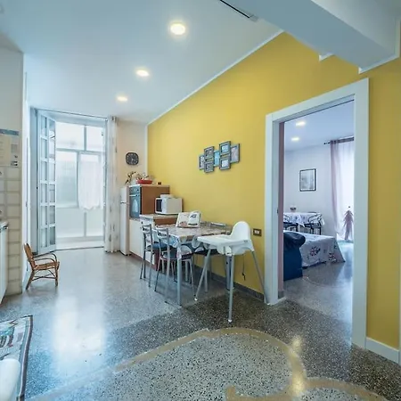Apartment Caruggio Al Mare Vicino Al Mare E Comodo Al Centro Di Savona