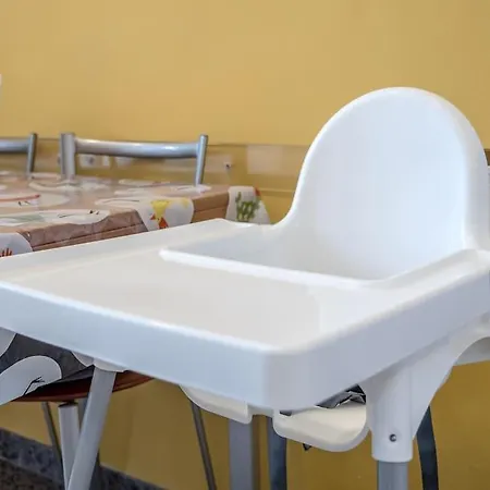 Caruggio Al Mare Vicino Al Mare E Comodo Al Centro Di Savona